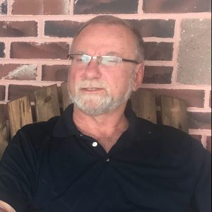 Meet your Posher, Dennis